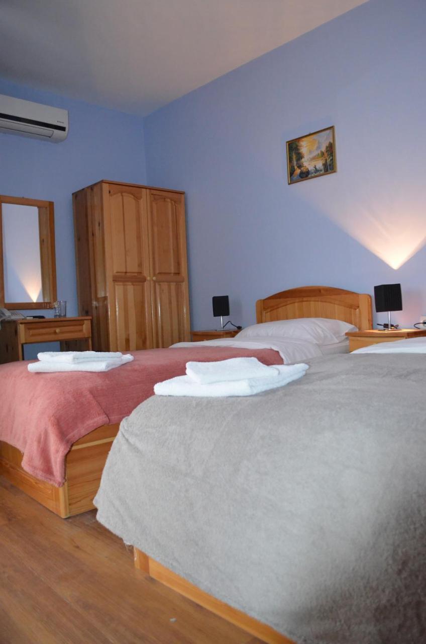 רוסה Hotel Kramus מראה חיצוני תמונה