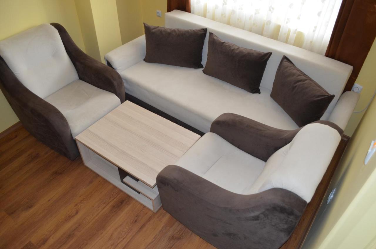 רוסה Hotel Kramus מראה חיצוני תמונה