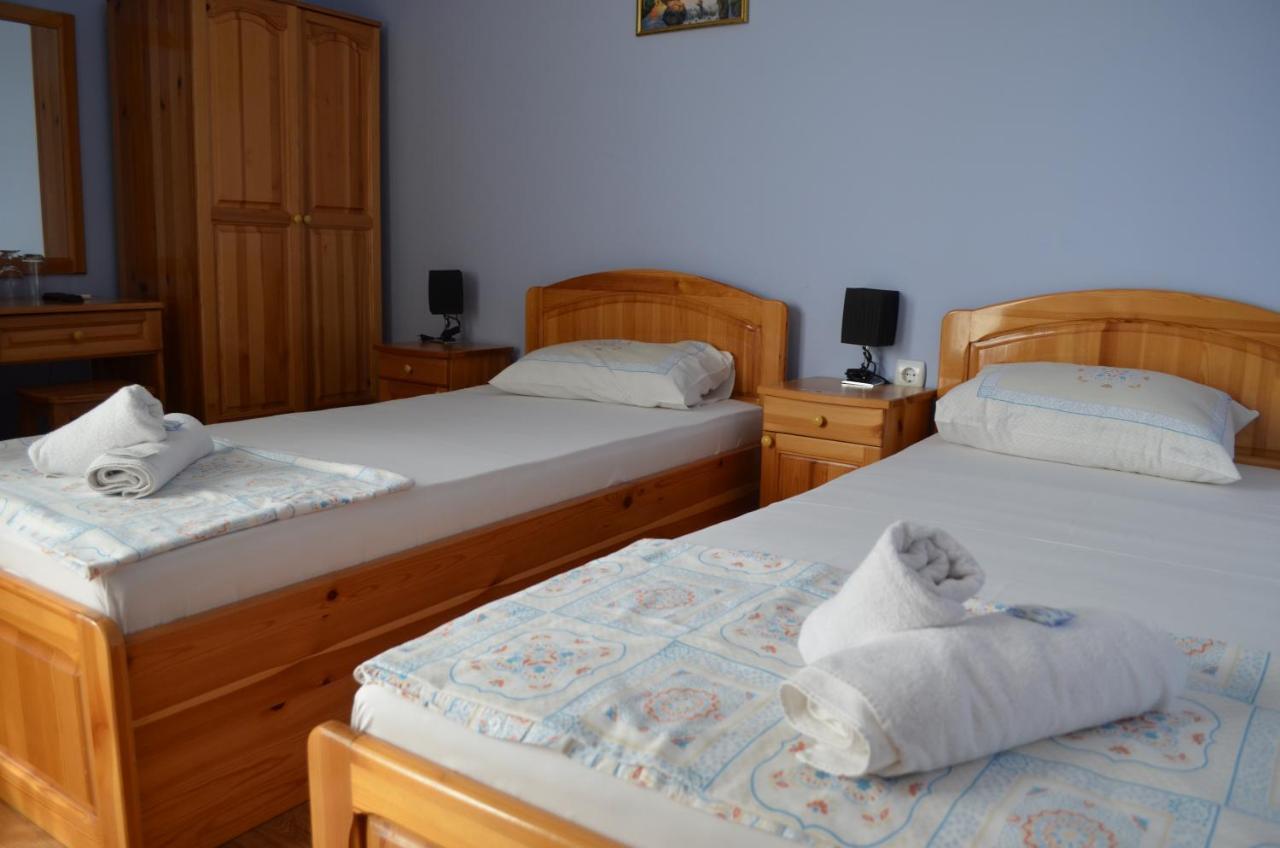 רוסה Hotel Kramus מראה חיצוני תמונה